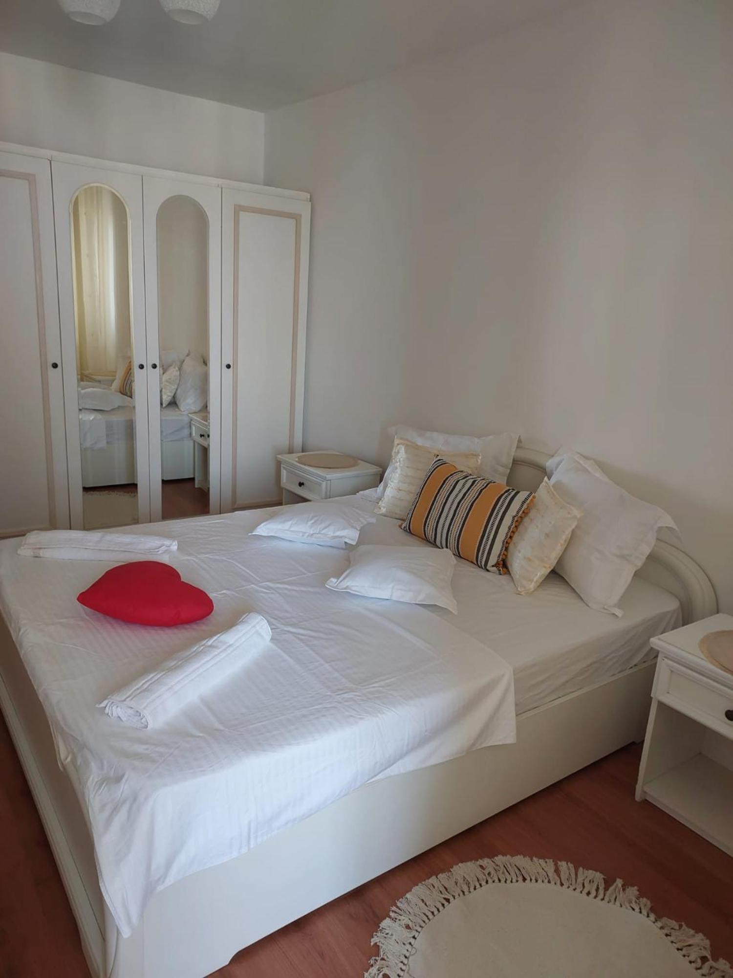 Panorama Mega Apartament Pantelimon 布加勒斯特 外观 照片
